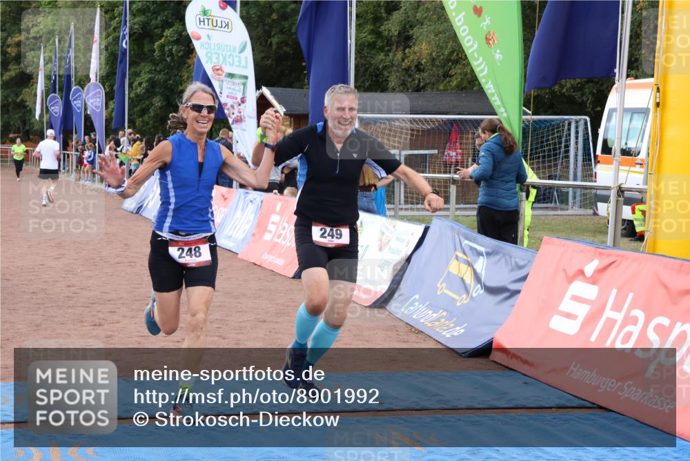 14.09.2025 - Airport Race Strokosch-Dieckow http://msf.ph/oto/8901992 14.09.2025 12:33:35 Ziel 248, 249 meine-sportfotos.de