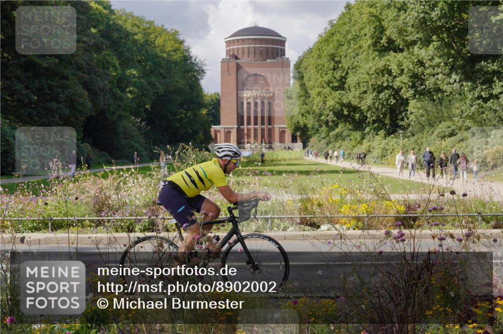 14.09.2025 - Stadtparktriathlon Michael Burmester http://msf.ph/oto/8902002 14.09.2025 13:24:23 Radfahren 1459, 1477, 1496, 1531, 1569 meine-sportfotos.de