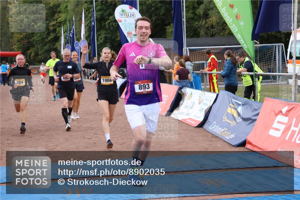 14.09.2025 - Airport Race Strokosch-Dieckow http://msf.ph/oto/8902035 14.09.2025 12:33:57 Ziel 535, 625, 694, 790, 882, 893, 1378, 1631, 1901, 1966, 2088, 2160 meine-sportfotos.de