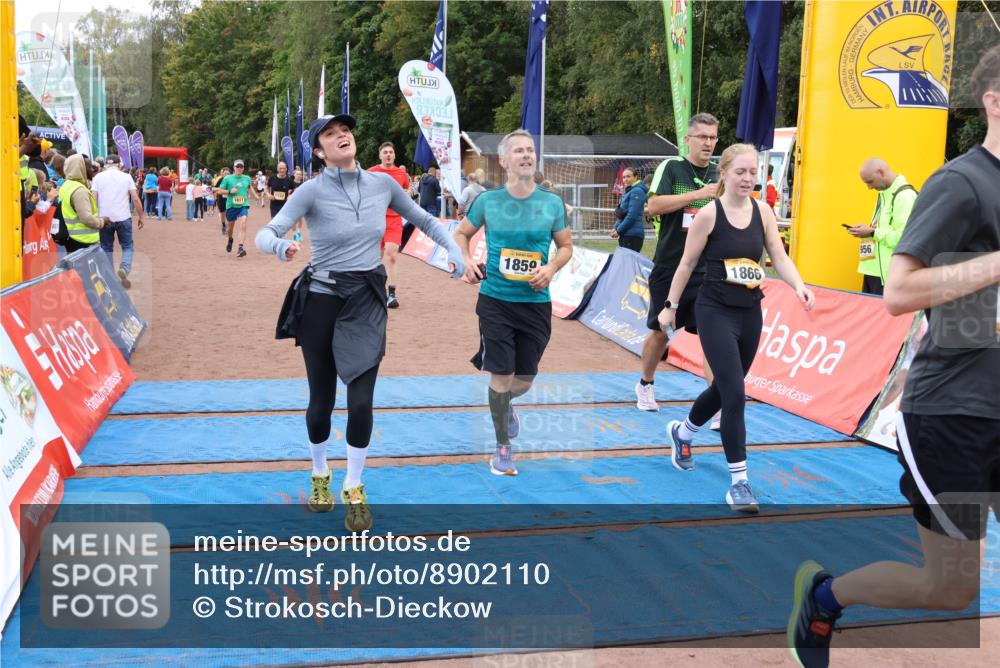 14.09.2025 - Airport Race Strokosch-Dieckow http://msf.ph/oto/8902110 14.09.2025 12:35:09 Ziel 130, 280, 631, 652, 677, 752, 834, 852, 1152, 1264, 1405, 1758, 1817, 1859, 1866, 4209, 4270 meine-sportfotos.de