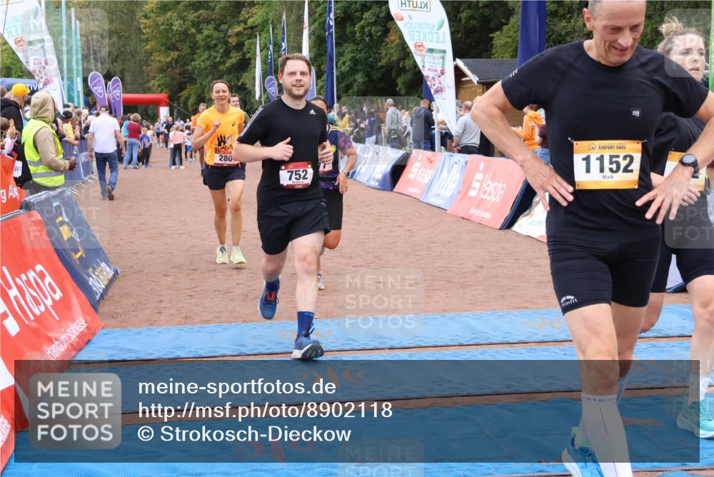 14.09.2025 - Airport Race Strokosch-Dieckow http://msf.ph/oto/8902118 14.09.2025 12:35:16 Ziel 71, 237, 280, 606, 631, 652, 677, 752, 840, 1143, 1152, 1291, 1498, 1817, 1836, 4110 meine-sportfotos.de