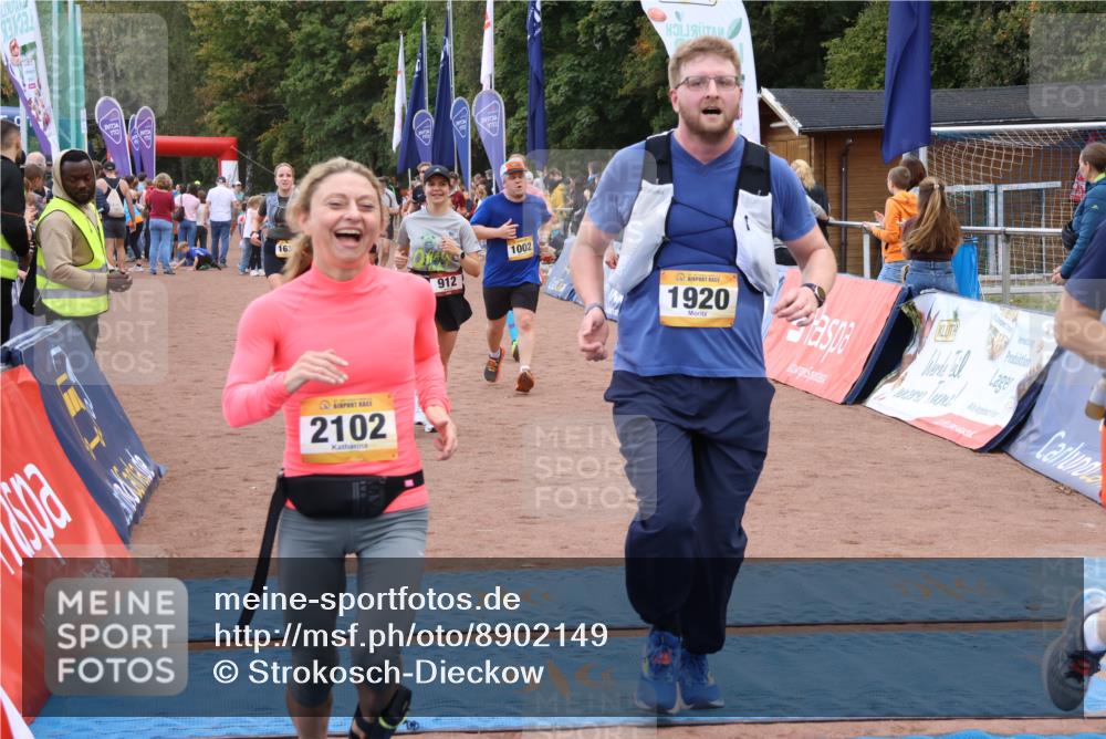 14.09.2025 - Airport Race Strokosch-Dieckow http://msf.ph/oto/8902149 14.09.2025 12:35:35 Ziel 419, 849, 899, 912, 929, 937, 1002, 1120, 1374, 1636, 1652, 1855, 1886, 1920, 1942, 2036, 2102, 2143, 4226, 4258 meine-sportfotos.de