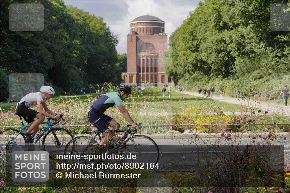 14.09.2025 - Stadtparktriathlon Michael Burmester http://msf.ph/oto/8902164 14.09.2025 13:24:50 Radfahren 1488, 1499, 1510, 1518, 1543, 1545, 1551, 1554, 1559, 1561, 1593 meine-sportfotos.de