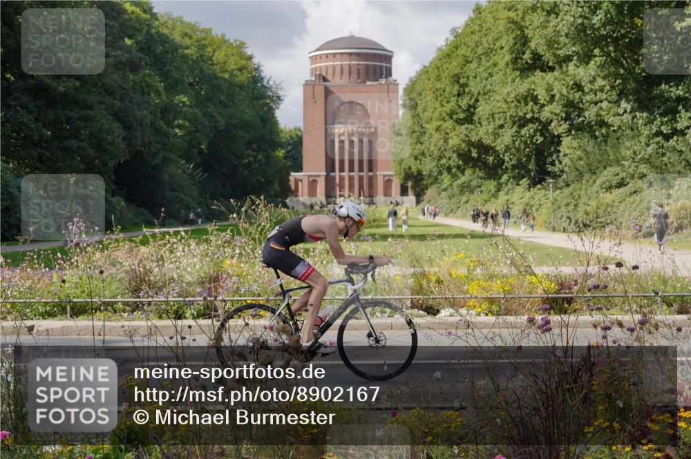14.09.2025 - Stadtparktriathlon Michael Burmester http://msf.ph/oto/8902167 14.09.2025 13:24:51 Radfahren 1488, 1499, 1518, 1543, 1545, 1554, 1559, 1561, 1593 meine-sportfotos.de