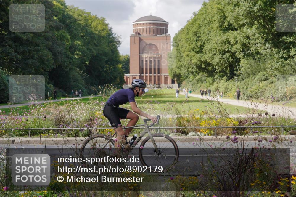 14.09.2025 - Stadtparktriathlon Michael Burmester http://msf.ph/oto/8902179 14.09.2025 13:25:01 Radfahren 1323, 1432, 1474, 1532, 1544, 1597 meine-sportfotos.de
