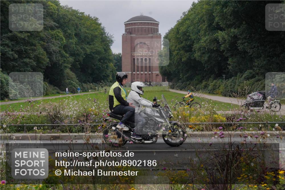 14.09.2025 - Stadtparktriathlon Michael Burmester http://msf.ph/oto/8902186 14.09.2025 09:30:48 Radfahren 399 meine-sportfotos.de