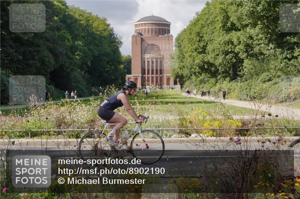 14.09.2025 - Stadtparktriathlon Michael Burmester http://msf.ph/oto/8902190 14.09.2025 13:25:07 Radfahren 1323, 1432, 1474, 1479, 1532, 1544, 1568, 1586 meine-sportfotos.de