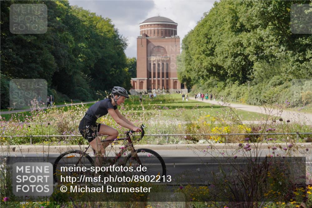 14.09.2025 - Stadtparktriathlon Michael Burmester http://msf.ph/oto/8902213 14.09.2025 13:25:29 Radfahren 1442, 1443, 1460, 1462, 1517, 1553, 1609 meine-sportfotos.de