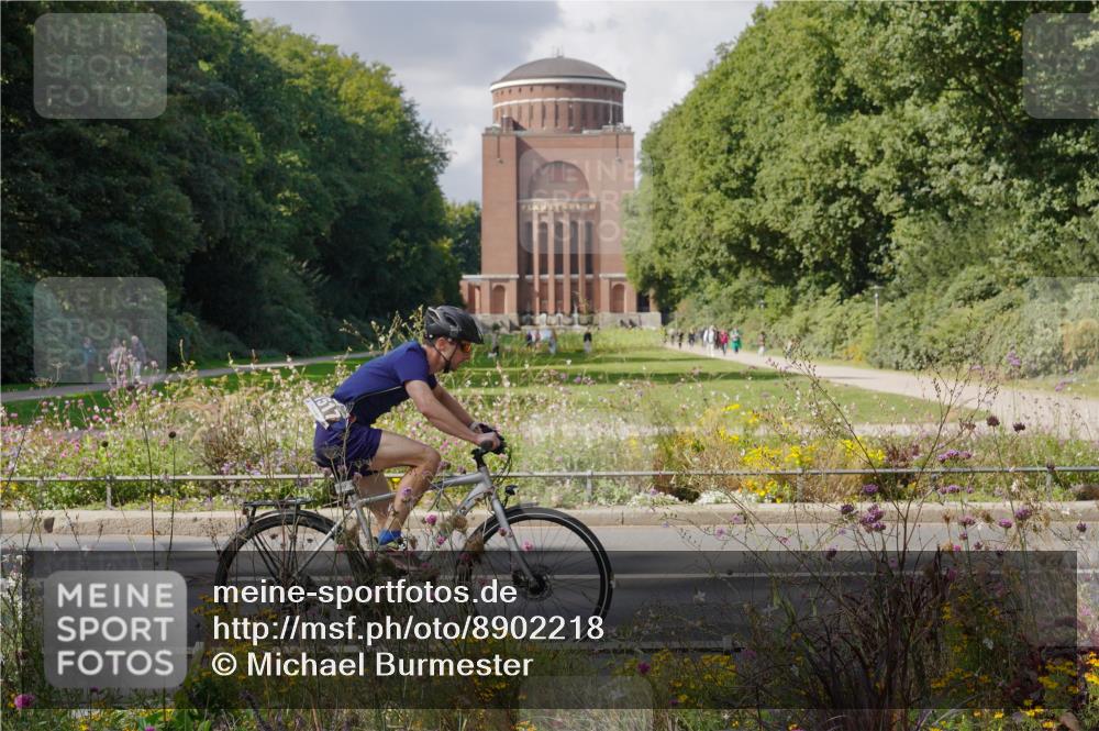 14.09.2025 - Stadtparktriathlon Michael Burmester http://msf.ph/oto/8902218 14.09.2025 13:25:38 Radfahren 1511, 1517, 1553 meine-sportfotos.de