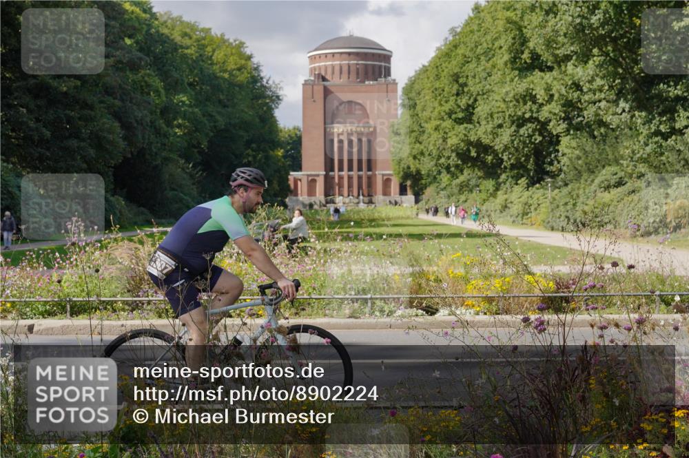 14.09.2025 - Stadtparktriathlon Michael Burmester http://msf.ph/oto/8902224 14.09.2025 13:25:51 Radfahren 1472, 1507, 1511, 1522, 1546, 1598 meine-sportfotos.de
