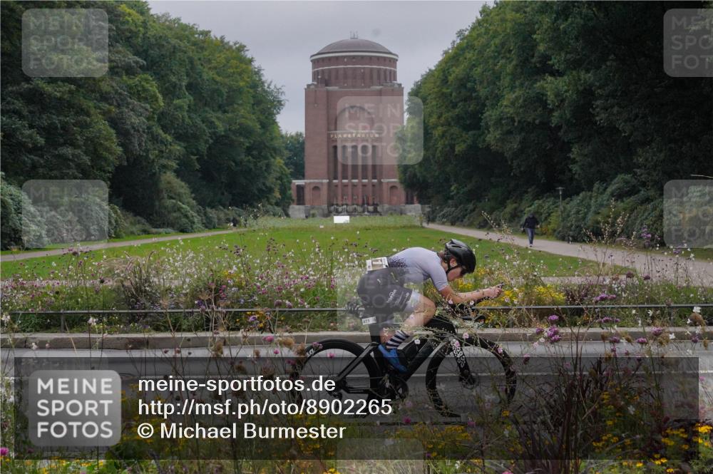14.09.2025 - Stadtparktriathlon Michael Burmester http://msf.ph/oto/8902265 14.09.2025 09:32:51 Radfahren 381, 389, 419, 440, 471, 475 meine-sportfotos.de