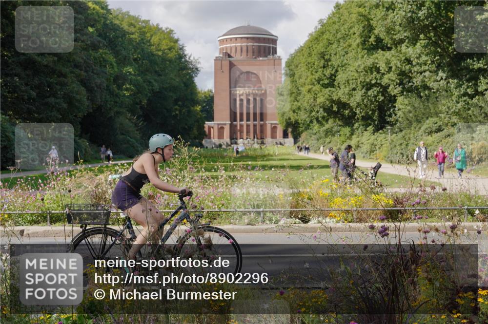 14.09.2025 - Stadtparktriathlon Michael Burmester http://msf.ph/oto/8902296 14.09.2025 13:27:09 Radfahren 1453, 1480, 1489, 1501, 1519, 1527, 1537, 1549, 1571, 1573, 1582 meine-sportfotos.de