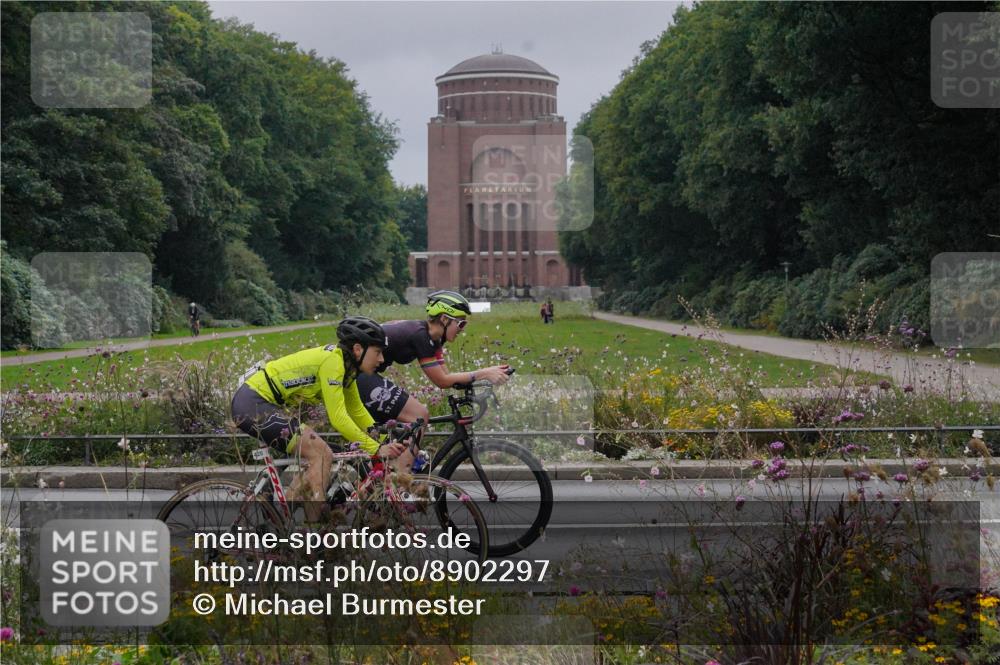 14.09.2025 - Stadtparktriathlon Michael Burmester http://msf.ph/oto/8902297 14.09.2025 09:33:28 Radfahren 420, 443, 447, 455, 459, 486, 495 meine-sportfotos.de