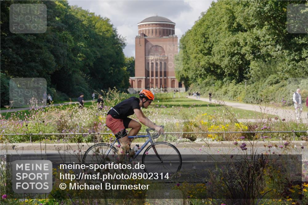14.09.2025 - Stadtparktriathlon Michael Burmester http://msf.ph/oto/8902314 14.09.2025 13:27:21 Radfahren 1426, 1431, 1513, 1519, 1581, 1607 meine-sportfotos.de