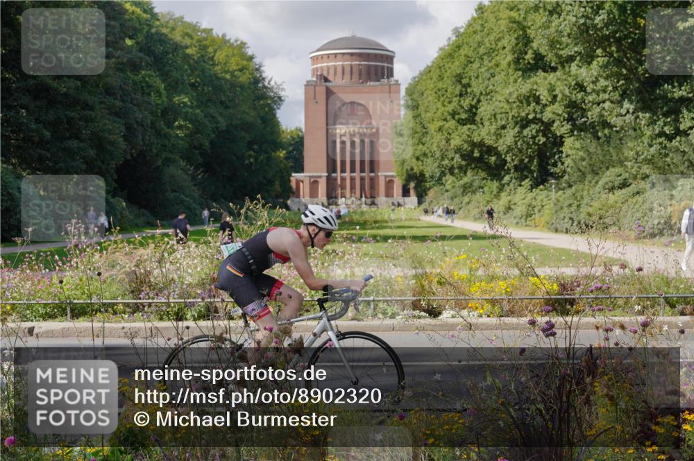 14.09.2025 - Stadtparktriathlon Michael Burmester http://msf.ph/oto/8902320 14.09.2025 13:27:23 Radfahren 1426, 1431, 1513, 1581, 1607 meine-sportfotos.de
