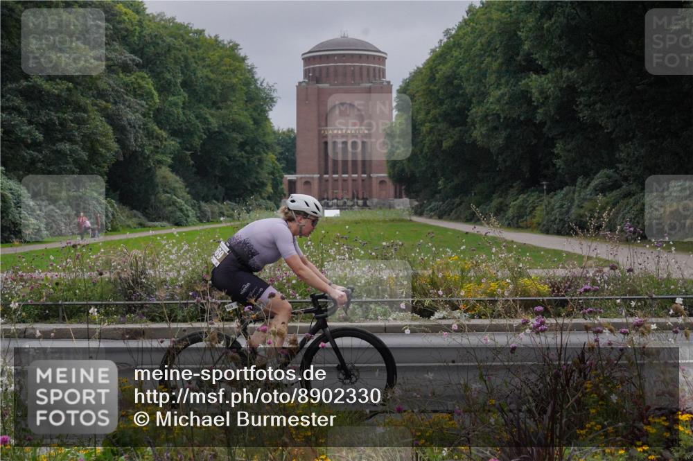 14.09.2025 - Stadtparktriathlon Michael Burmester http://msf.ph/oto/8902330 14.09.2025 09:34:08 Radfahren 395, 415, 469, 503 meine-sportfotos.de