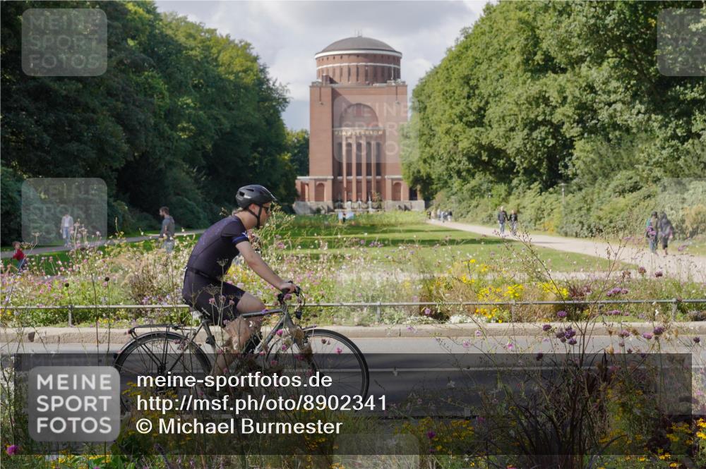 14.09.2025 - Stadtparktriathlon Michael Burmester http://msf.ph/oto/8902341 14.09.2025 13:27:54 Radfahren 1476, 1556, 1579, 1596, 1603, 1618 meine-sportfotos.de