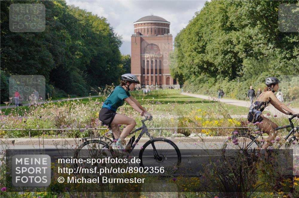 14.09.2025 - Stadtparktriathlon Michael Burmester http://msf.ph/oto/8902356 14.09.2025 13:28:18 Radfahren 1438, 1439, 1538, 1539, 1578, 1616 meine-sportfotos.de