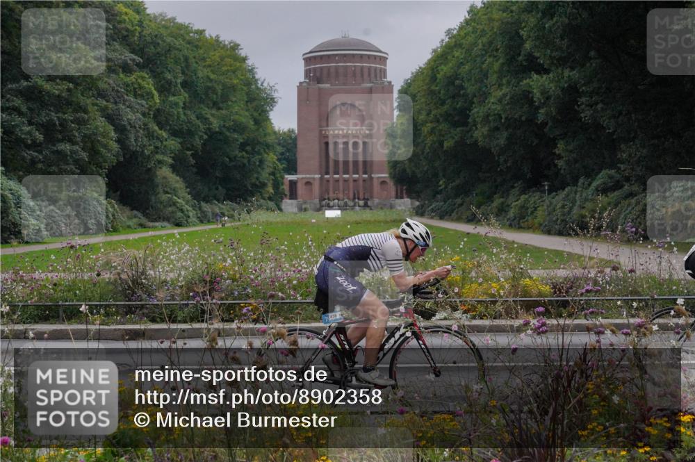 14.09.2025 - Stadtparktriathlon Michael Burmester http://msf.ph/oto/8902358 14.09.2025 09:34:51 Radfahren 383, 386, 393, 438, 477, 492 meine-sportfotos.de