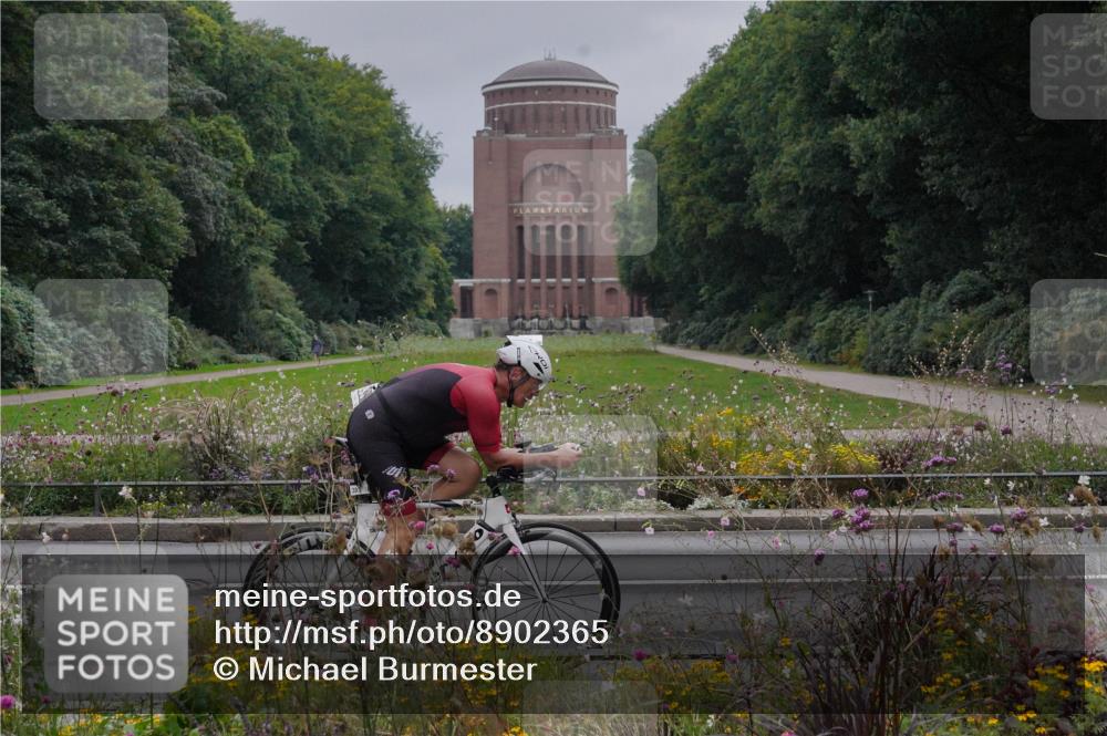 14.09.2025 - Stadtparktriathlon Michael Burmester http://msf.ph/oto/8902365 14.09.2025 09:35:01 Radfahren 383, 393, 456 meine-sportfotos.de