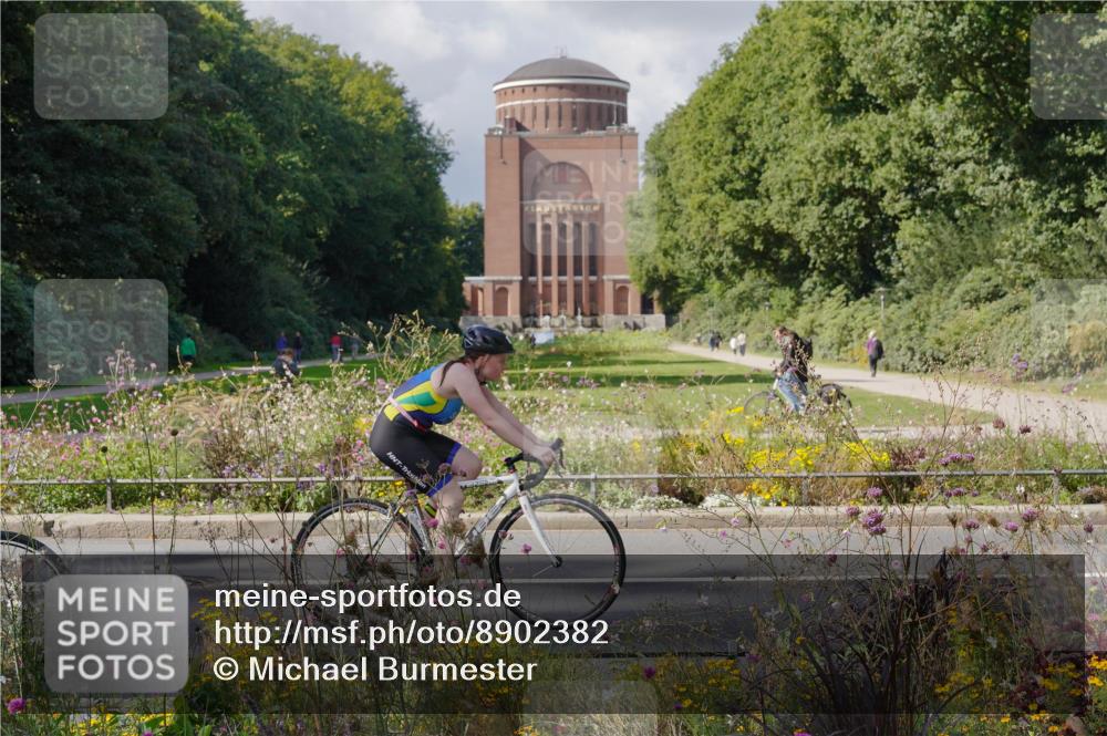 14.09.2025 - Stadtparktriathlon Michael Burmester http://msf.ph/oto/8902382 14.09.2025 13:29:00 Radfahren 1437, 1465, 1530, 1552, 1564, 1614 meine-sportfotos.de