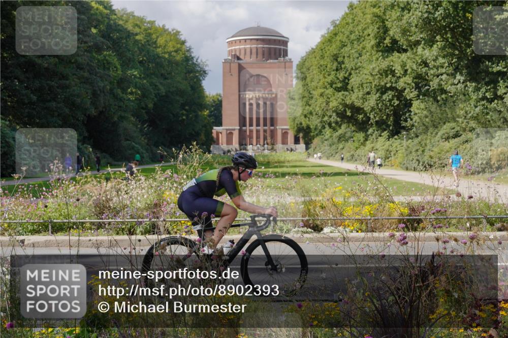 14.09.2025 - Stadtparktriathlon Michael Burmester http://msf.ph/oto/8902393 14.09.2025 13:29:27 Radfahren 1536, 1548, 1577, 1608 meine-sportfotos.de