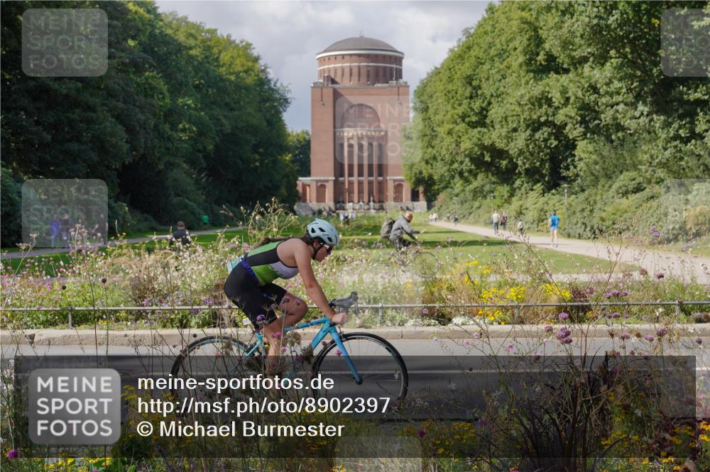 14.09.2025 - Stadtparktriathlon Michael Burmester http://msf.ph/oto/8902397 14.09.2025 13:29:33 Radfahren 1548, 1577 meine-sportfotos.de