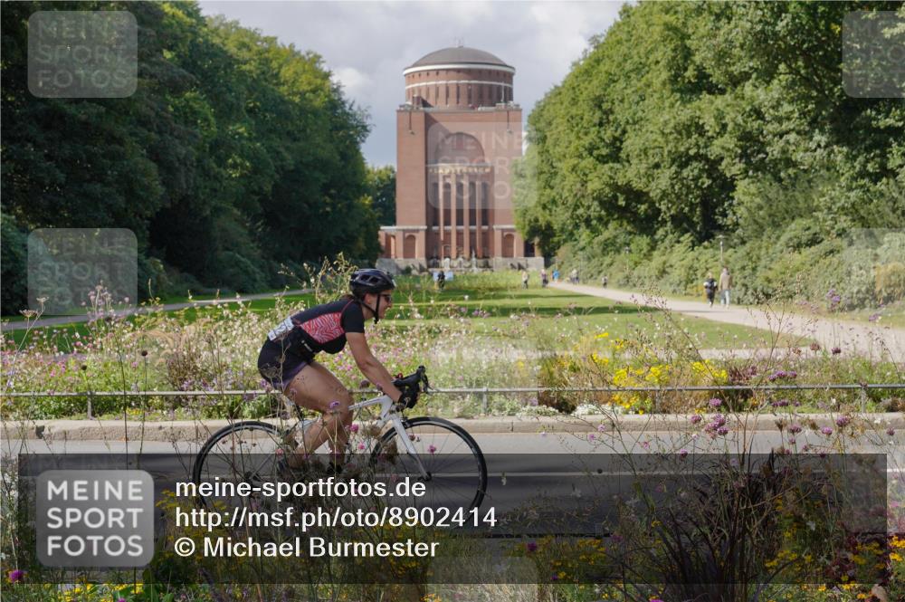 14.09.2025 - Stadtparktriathlon Michael Burmester http://msf.ph/oto/8902414 14.09.2025 13:30:12 Radfahren 1452, 1471, 1481 meine-sportfotos.de