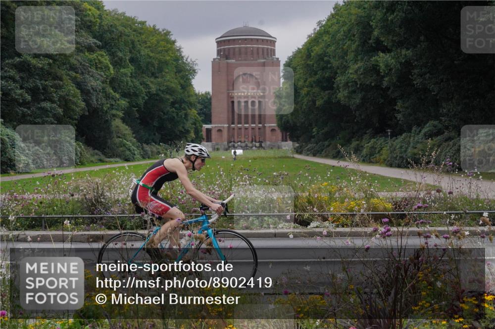 14.09.2025 - Stadtparktriathlon Michael Burmester http://msf.ph/oto/8902419 14.09.2025 09:37:10 Radfahren 423, 500 meine-sportfotos.de