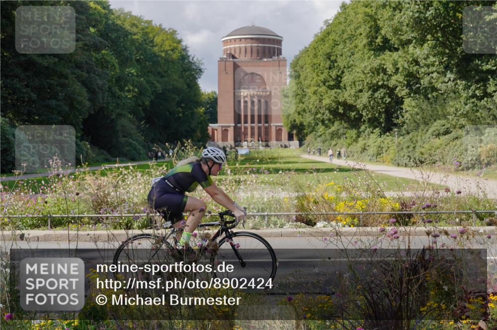 14.09.2025 - Stadtparktriathlon Michael Burmester http://msf.ph/oto/8902424 14.09.2025 13:30:53 Radfahren 1456, 1490, 1520 meine-sportfotos.de
