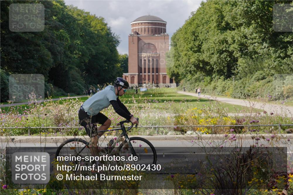 14.09.2025 - Stadtparktriathlon Michael Burmester http://msf.ph/oto/8902430 14.09.2025 13:30:58 Radfahren 1451, 1456, 1490, 1520, 1584, 1599 meine-sportfotos.de