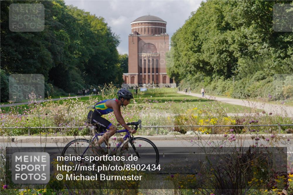 14.09.2025 - Stadtparktriathlon Michael Burmester http://msf.ph/oto/8902434 14.09.2025 13:31:04 Radfahren 1451, 1520, 1543, 1545, 1551, 1584, 1599 meine-sportfotos.de