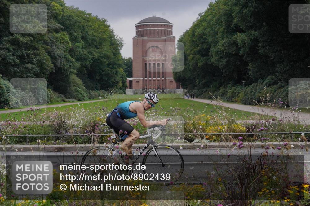 14.09.2025 - Stadtparktriathlon Michael Burmester http://msf.ph/oto/8902439 14.09.2025 09:38:46 Radfahren 474, 493 meine-sportfotos.de