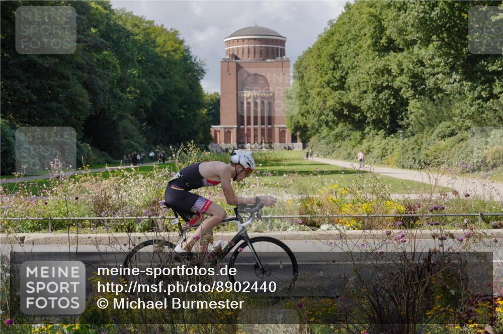 14.09.2025 - Stadtparktriathlon Michael Burmester http://msf.ph/oto/8902440 14.09.2025 13:31:11 Radfahren 1451, 1543, 1545, 1551 meine-sportfotos.de