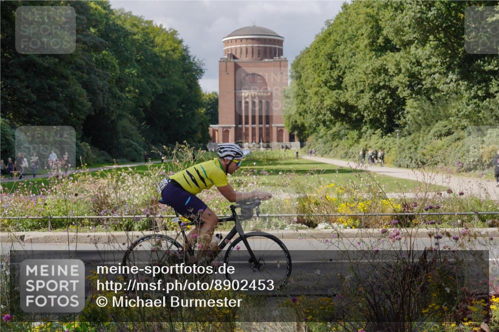 14.09.2025 - Stadtparktriathlon Michael Burmester http://msf.ph/oto/8902453 14.09.2025 13:31:49 Radfahren 1331, 1423, 1477, 1554 meine-sportfotos.de