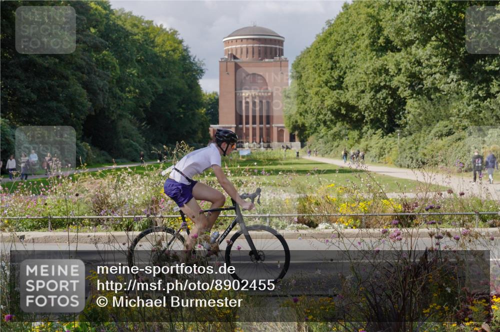 14.09.2025 - Stadtparktriathlon Michael Burmester http://msf.ph/oto/8902455 14.09.2025 13:31:53 Radfahren 1331, 1423, 1477, 1488, 1535, 1554 meine-sportfotos.de