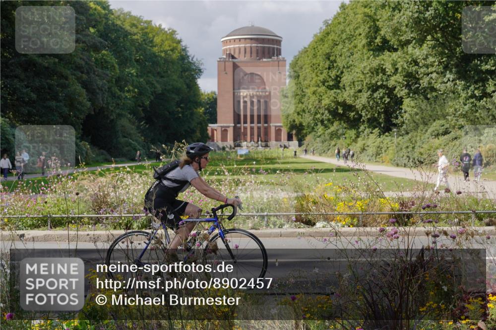 14.09.2025 - Stadtparktriathlon Michael Burmester http://msf.ph/oto/8902457 14.09.2025 13:31:54 Radfahren 1331, 1423, 1477, 1488, 1535, 1554 meine-sportfotos.de