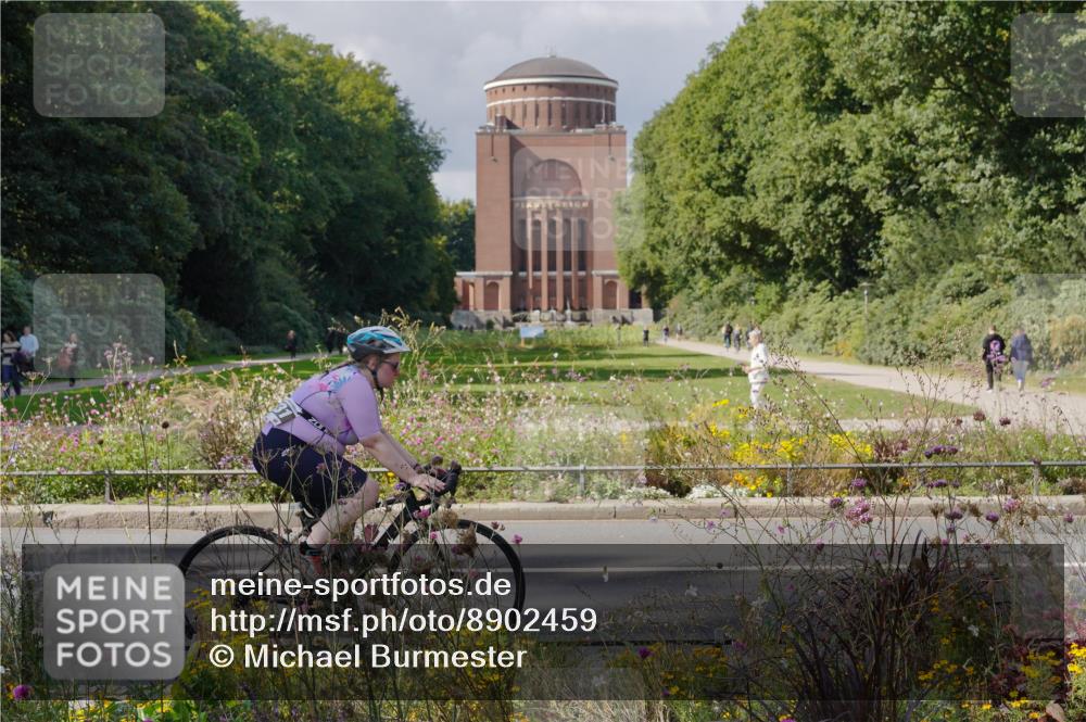 14.09.2025 - Stadtparktriathlon Michael Burmester http://msf.ph/oto/8902459 14.09.2025 13:31:56 Radfahren 1331, 1423, 1488, 1535, 1554 meine-sportfotos.de