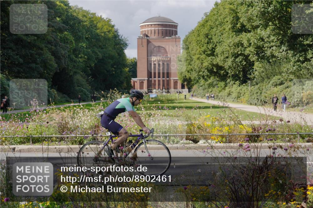 14.09.2025 - Stadtparktriathlon Michael Burmester http://msf.ph/oto/8902461 14.09.2025 13:32:00 Radfahren 1331, 1423, 1488, 1491, 1523, 1535, 1593 meine-sportfotos.de