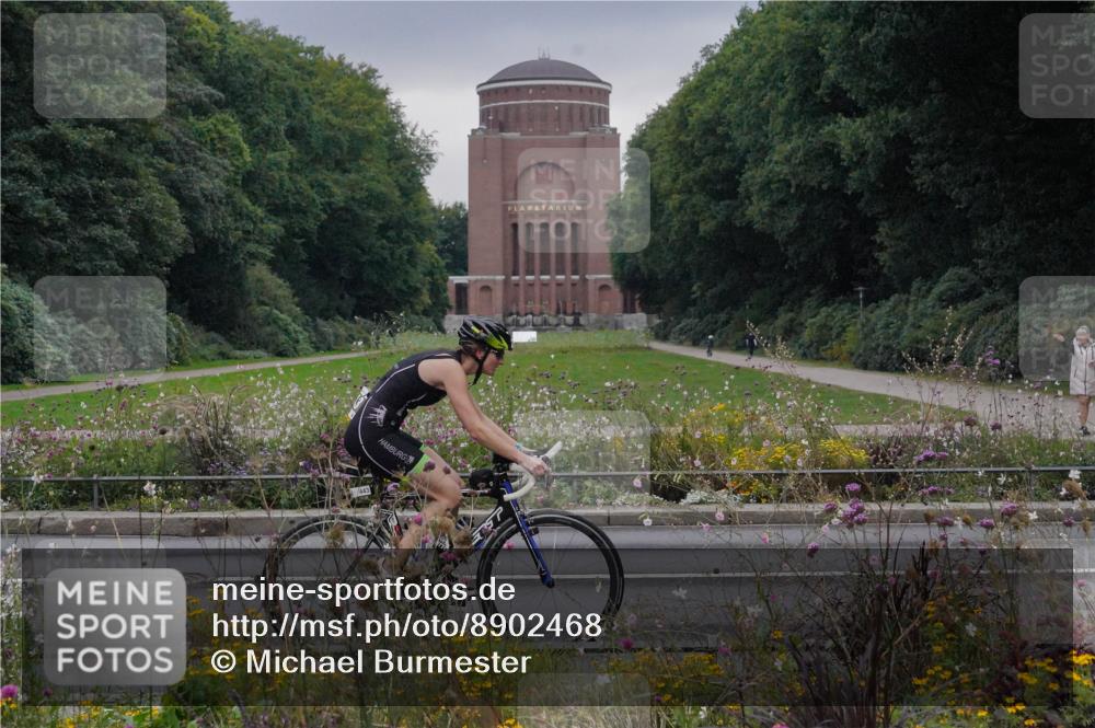 14.09.2025 - Stadtparktriathlon Michael Burmester http://msf.ph/oto/8902468 14.09.2025 09:40:30 Radfahren 443, 446, 447, 475, 483, 486, 495 meine-sportfotos.de