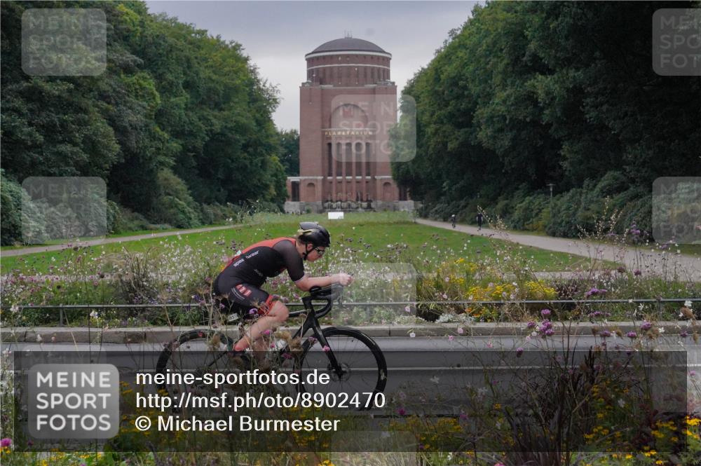 14.09.2025 - Stadtparktriathlon Michael Burmester http://msf.ph/oto/8902470 14.09.2025 09:40:32 Radfahren 443, 446, 447, 483, 486, 495 meine-sportfotos.de