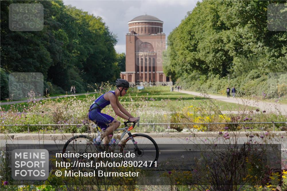 14.09.2025 - Stadtparktriathlon Michael Burmester http://msf.ph/oto/8902471 14.09.2025 13:32:13 Radfahren 1491, 1496, 1570, 1593, 1606 meine-sportfotos.de