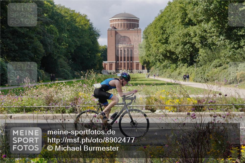 14.09.2025 - Stadtparktriathlon Michael Burmester http://msf.ph/oto/8902477 14.09.2025 13:32:23 Radfahren 1496, 1518, 1546 meine-sportfotos.de