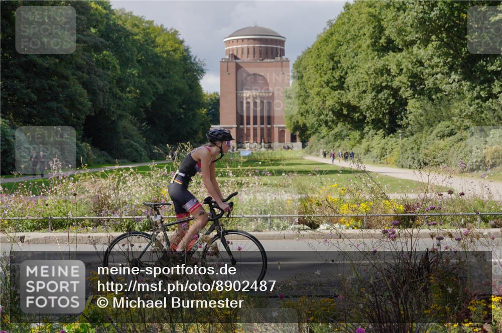 14.09.2025 - Stadtparktriathlon Michael Burmester http://msf.ph/oto/8902487 14.09.2025 13:32:45 Radfahren 1531, 1541, 1544, 1557, 1559, 1563 meine-sportfotos.de