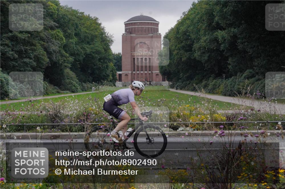 14.09.2025 - Stadtparktriathlon Michael Burmester http://msf.ph/oto/8902490 14.09.2025 09:41:10 Radfahren 439, 452, 459, 469, 472 meine-sportfotos.de