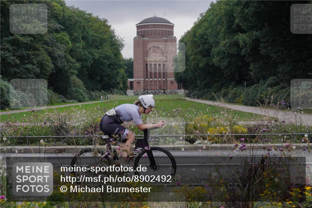 14.09.2025 - Stadtparktriathlon Michael Burmester http://msf.ph/oto/8902492 14.09.2025 09:41:10 Radfahren 439, 452, 459, 469, 472 meine-sportfotos.de