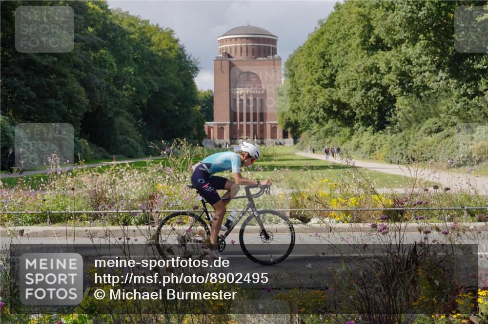 14.09.2025 - Stadtparktriathlon Michael Burmester http://msf.ph/oto/8902495 14.09.2025 13:32:49 Radfahren 1531, 1541, 1544, 1557, 1559, 1563, 1615 meine-sportfotos.de