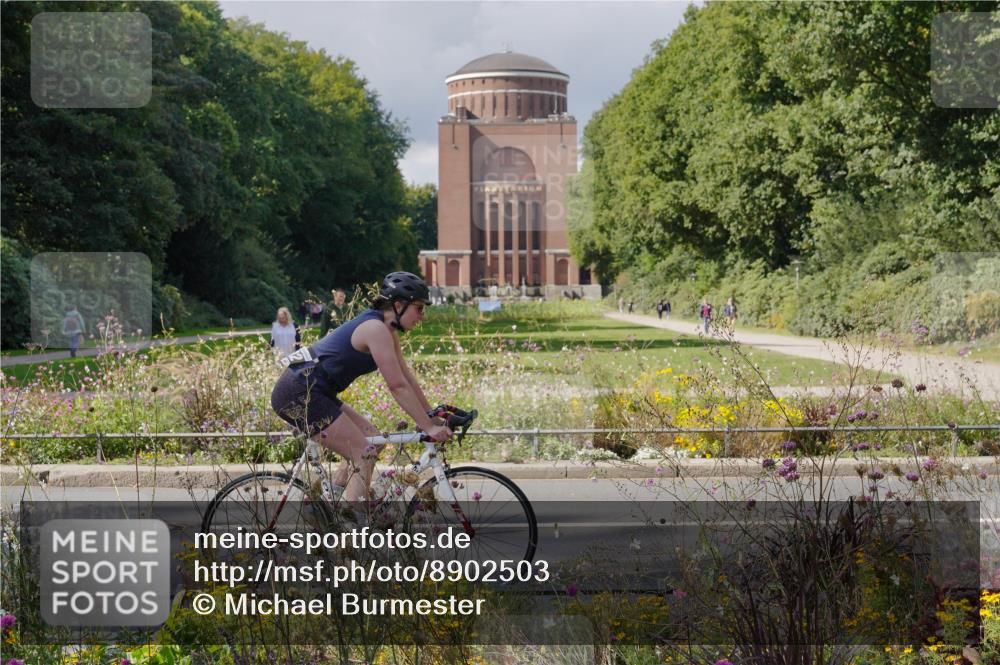 14.09.2025 - Stadtparktriathlon Michael Burmester http://msf.ph/oto/8902503 14.09.2025 13:33:03 Radfahren 1432, 1586 meine-sportfotos.de