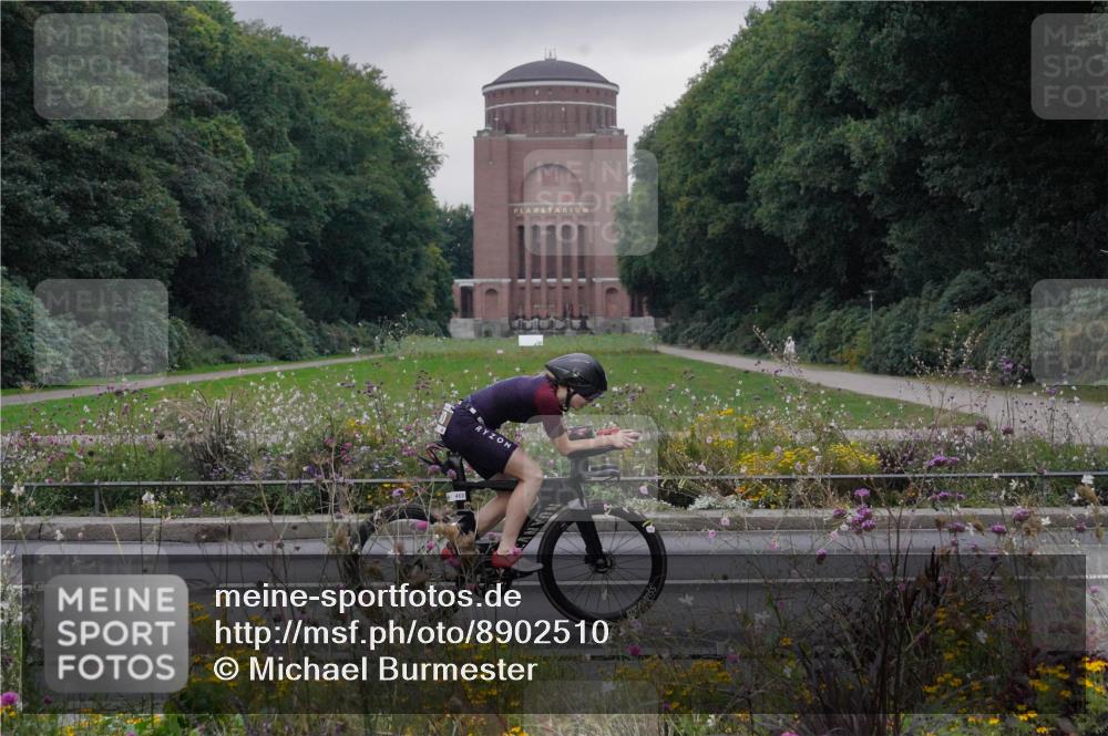 14.09.2025 - Stadtparktriathlon Michael Burmester http://msf.ph/oto/8902510 14.09.2025 09:42:19 Radfahren 415, 438, 460, 462, 479, 497 meine-sportfotos.de