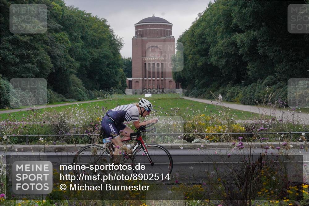 14.09.2025 - Stadtparktriathlon Michael Burmester http://msf.ph/oto/8902514 14.09.2025 09:42:23 Radfahren 438, 460, 479, 492, 497 meine-sportfotos.de